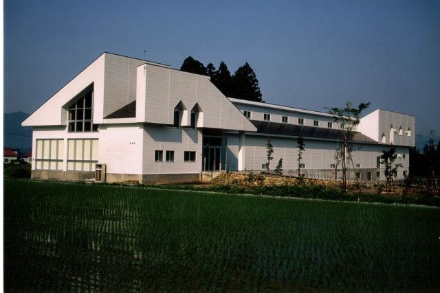 Tomioka White Museum