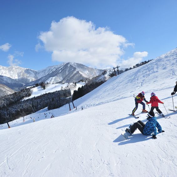 Yuzawa Park Ski Resort
