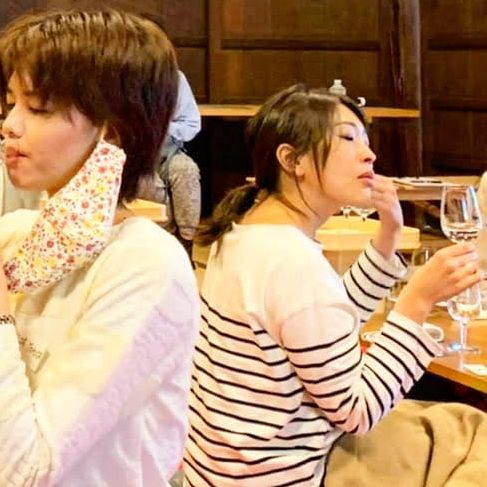在神社試喝日本酒