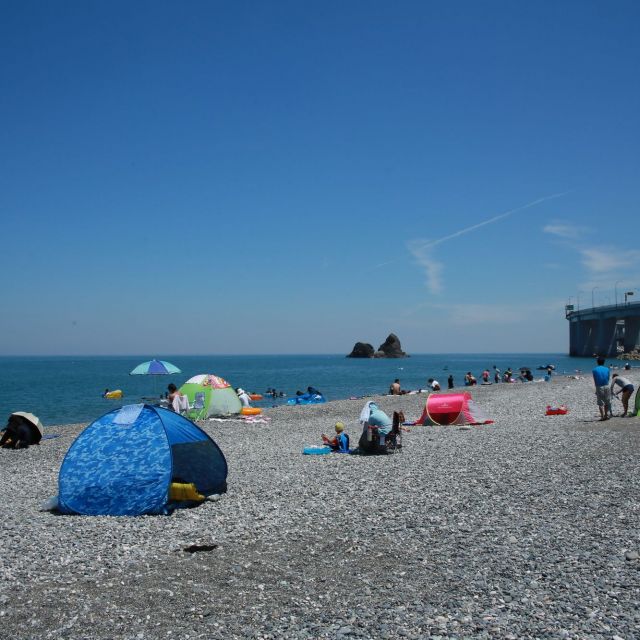 Oyashirazu Beach