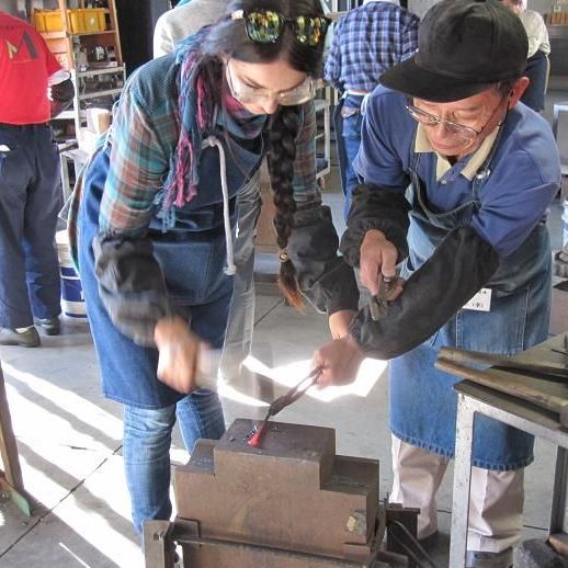锦鲤与锻治(锻造冶炼)　体验日本传统产业