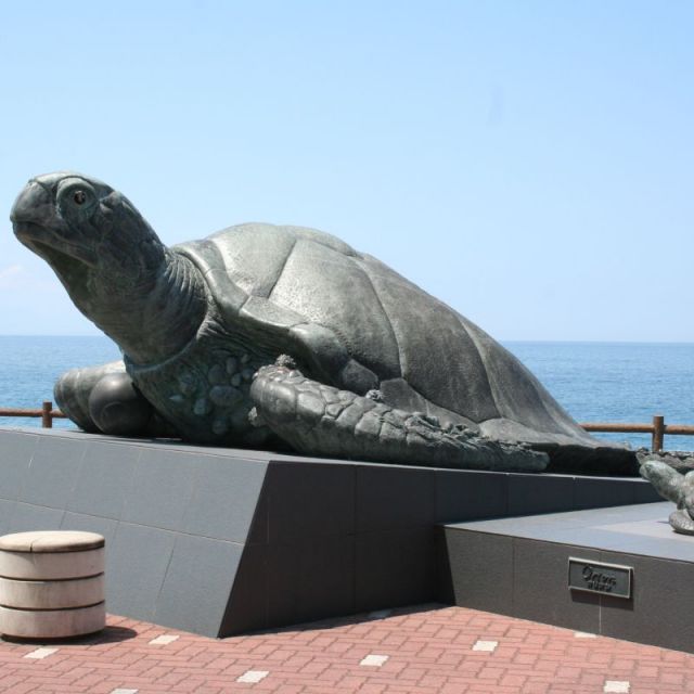 Oyashirazu Pier Park Michi-no-Eki