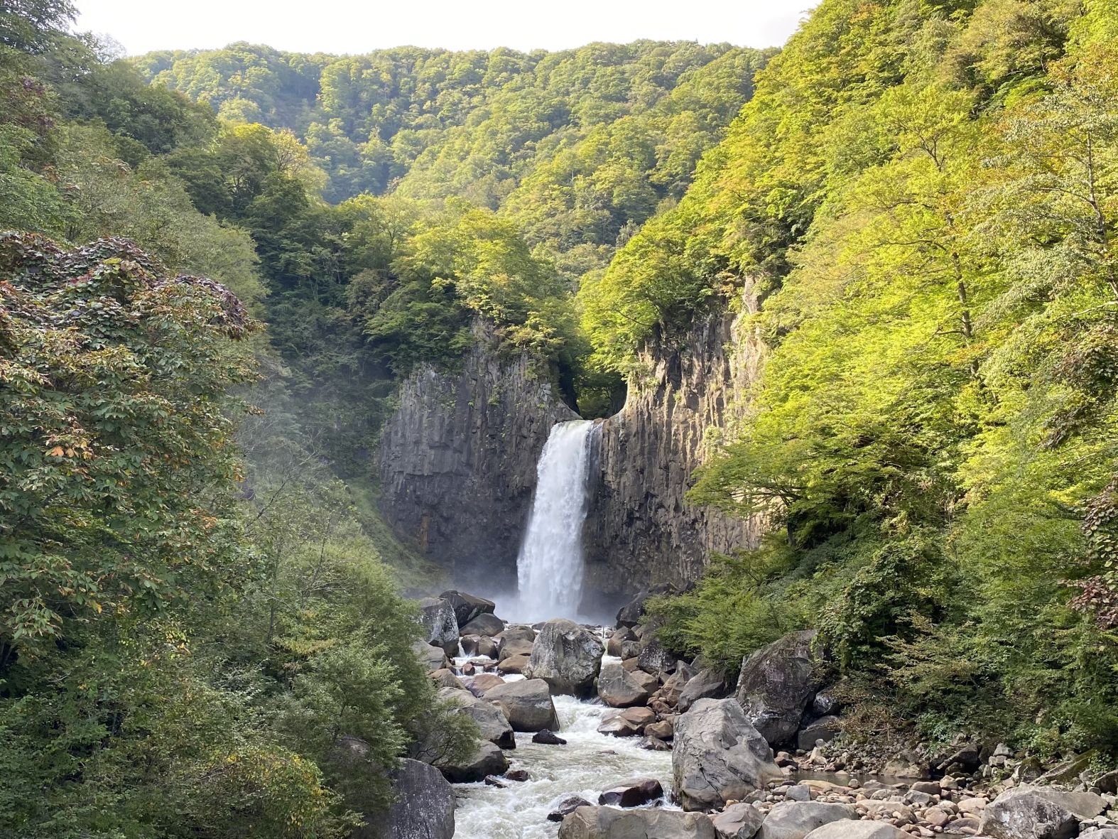 苗名瀑布